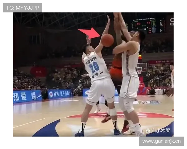 压人犯规判罚标准全解析：何时算犯规裁判如何判？