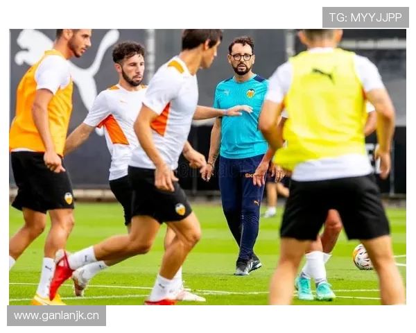 瓦伦西亚财政危机持续影响球队，转会运作受限对战力恢复制约明显